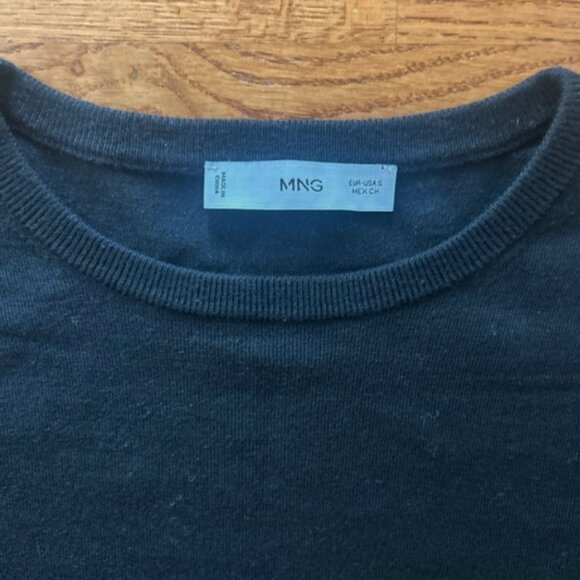 Mango Crewneck Lightweight Fine Knit Sweater S Black Long Sleeve Top MNG Round - Picture 2 of 3